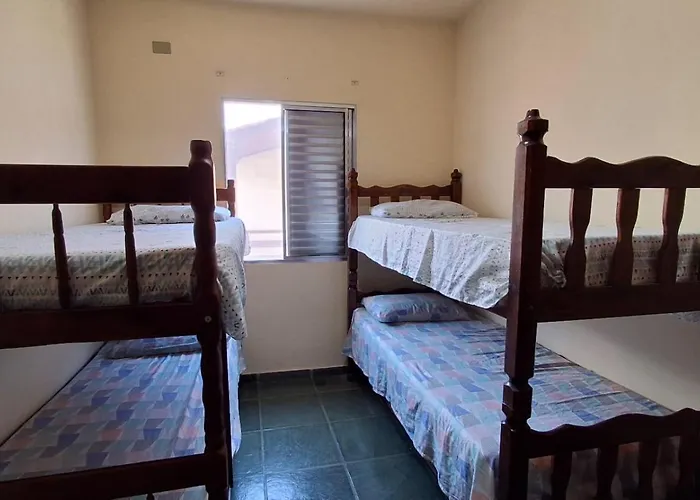 Apto Arejado em Ubatuba Próximo a Praia